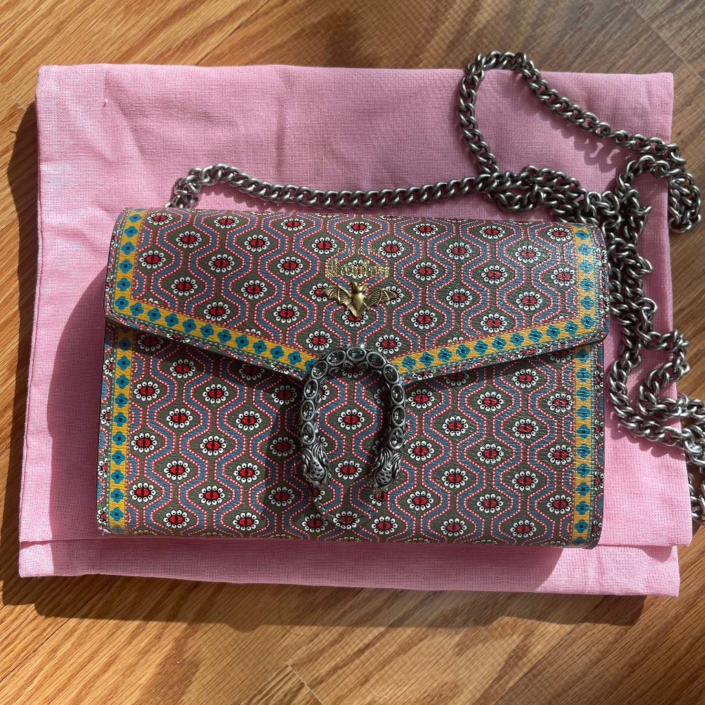 Gucci dionysus グレー 紫 花とコウモリ刺繍